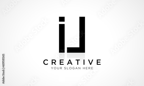 IL Letter Logo Design Vector Template. Alphabet Initial Letter IL Logo Design With Glossy Reflection Business Illustration.