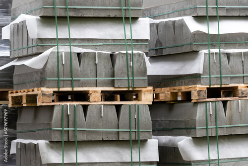 Border stone on pallets 