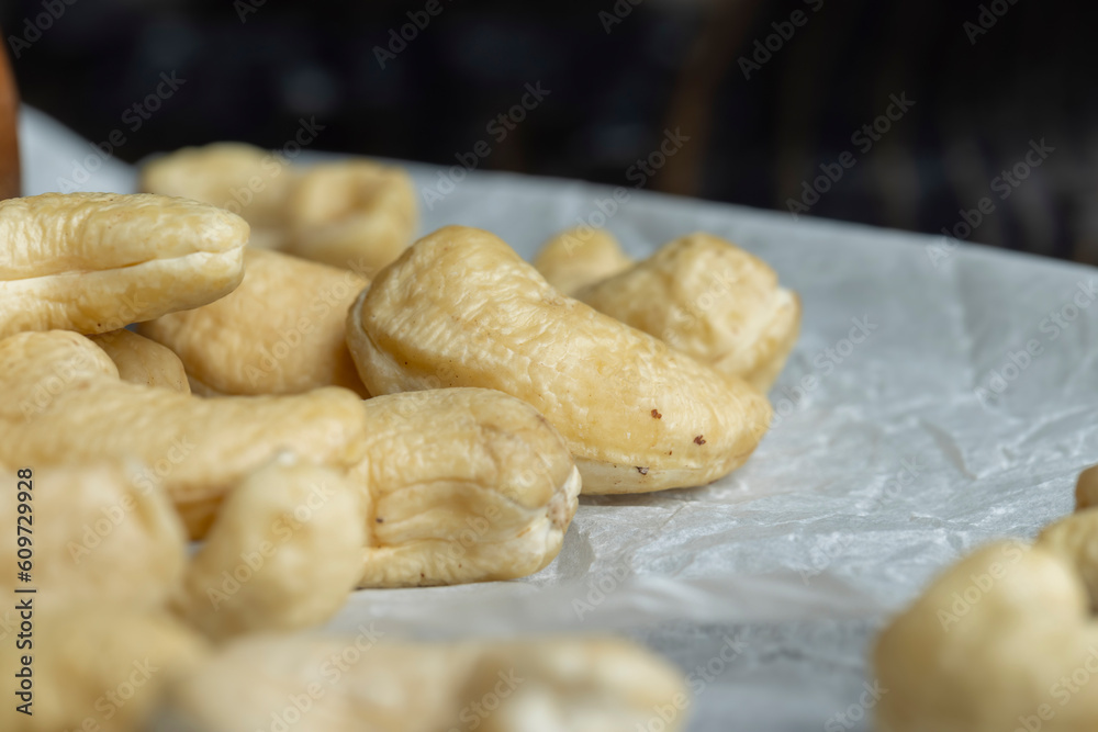ready to eat and peeled cashew nuts ready to eat and peeled cashew nuts
