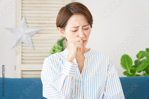 鼻炎の女性 photo