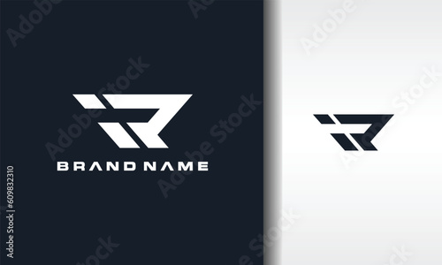 monogram initial letter IR logo