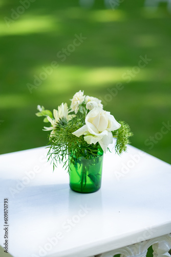 White-themed tabletop decoration concept for weddings.