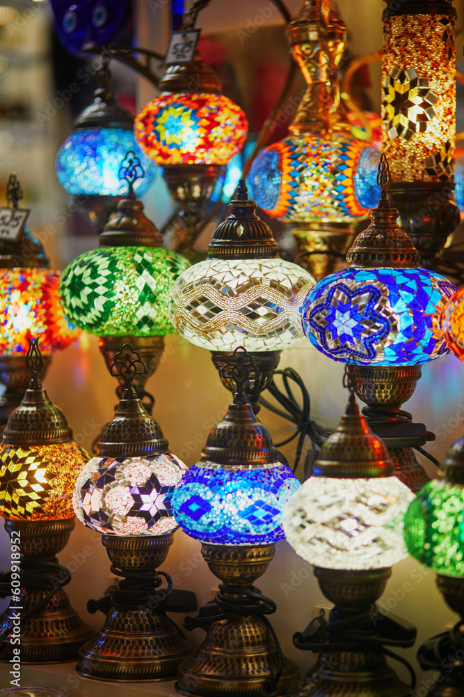 Selection of colorful Turkish lamps on Egyptian Bazaar or Spice Bazaar, one of the largest bazaars in Istanbul, Turkey