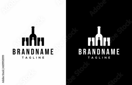 Piano logo with wine bottle silhouette