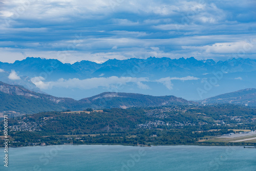 Lago en Suiza © rastales00