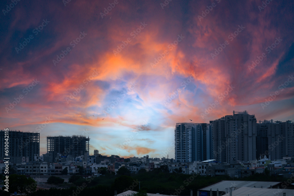 Obraz premium sunset over the city
