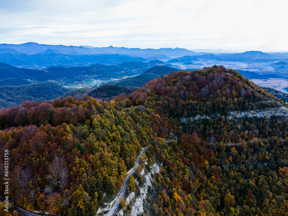 Fototapeta premium Autumn landscape in Puigsacalm Peak, La Garrotxa, Girona, Spain.