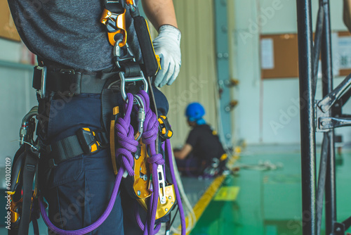 Close-up focus equipment training rope access