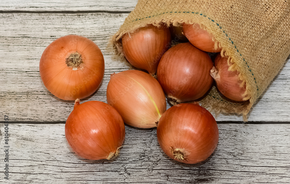 photos of onions prepared for sale