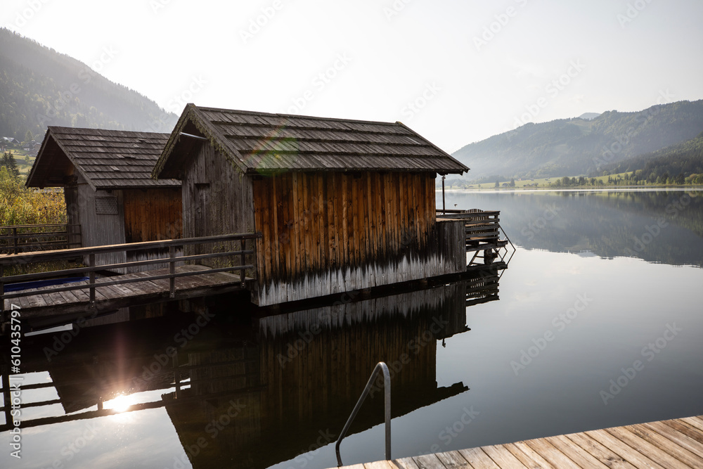 Obraz premium Calming view of a lake