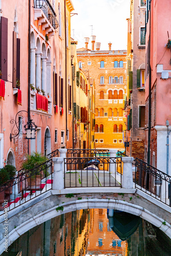 Beautiful canals and tradit...