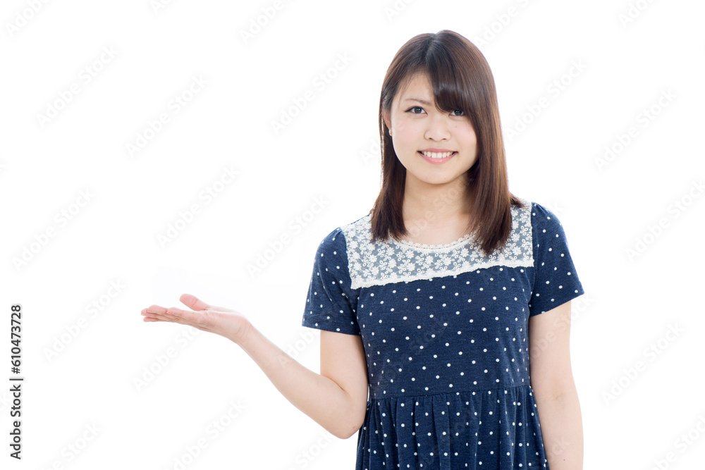 お知らせする若い女性 お知らせする若い女性