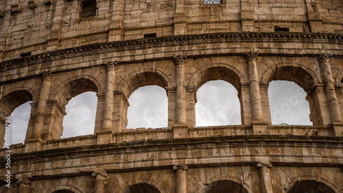 okna koloseum rzym budowle włochy bolonia  morze