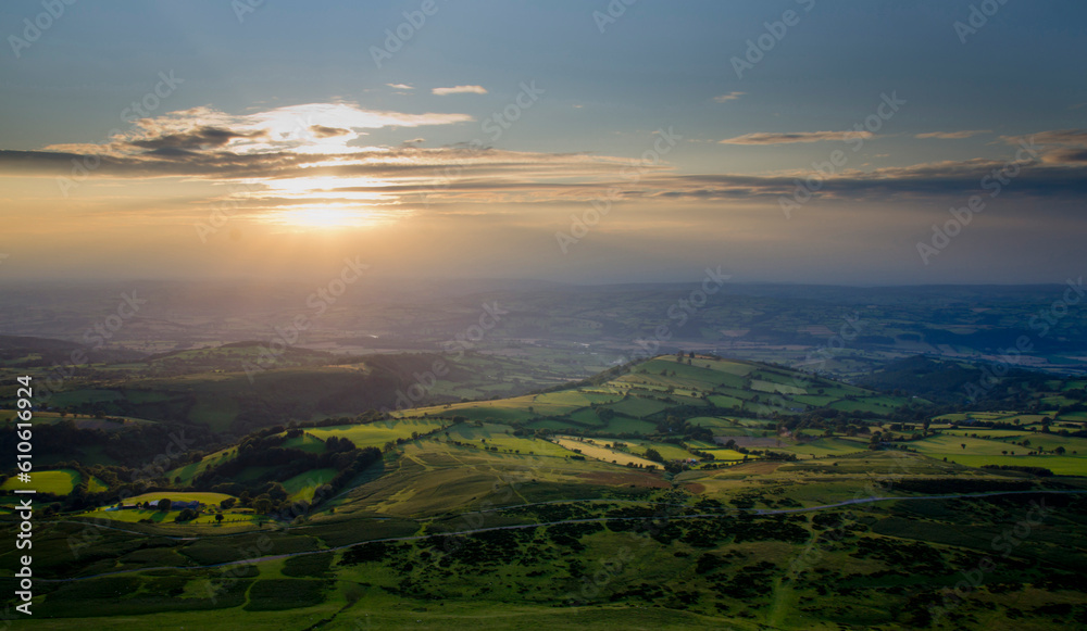 Fototapeta premium UK, Wales, Powys, landscape sunset from Black mountains