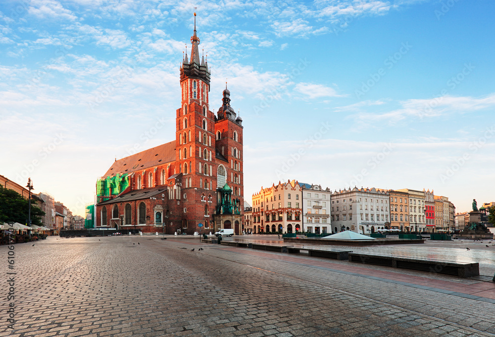 Naklejka premium St. Mary's Church in Krakow in a summer day, Poland