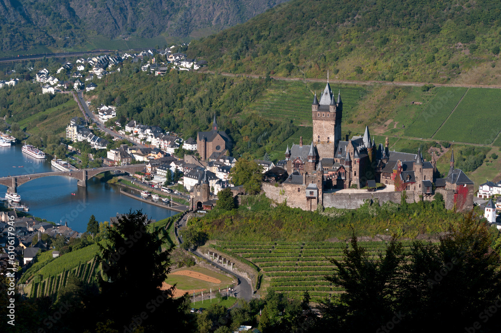 Germany, Rhineland-Palatinate, Mosel valley, Cochem, castle and river