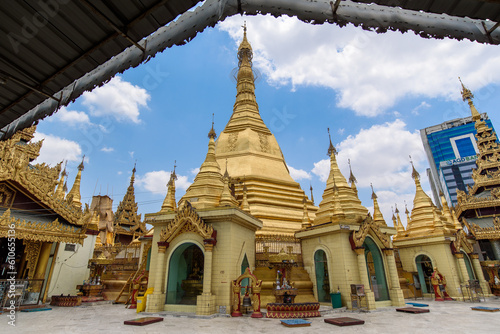 Visit the tenple in Yabgon, Myanmar