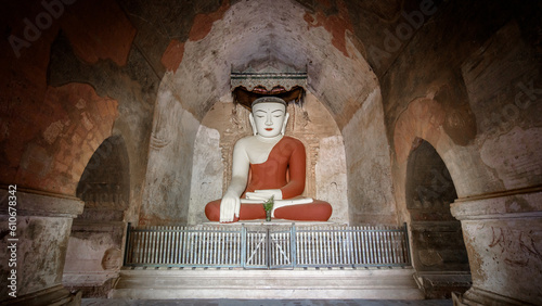 Visit the temple in Bagan, Myanmar