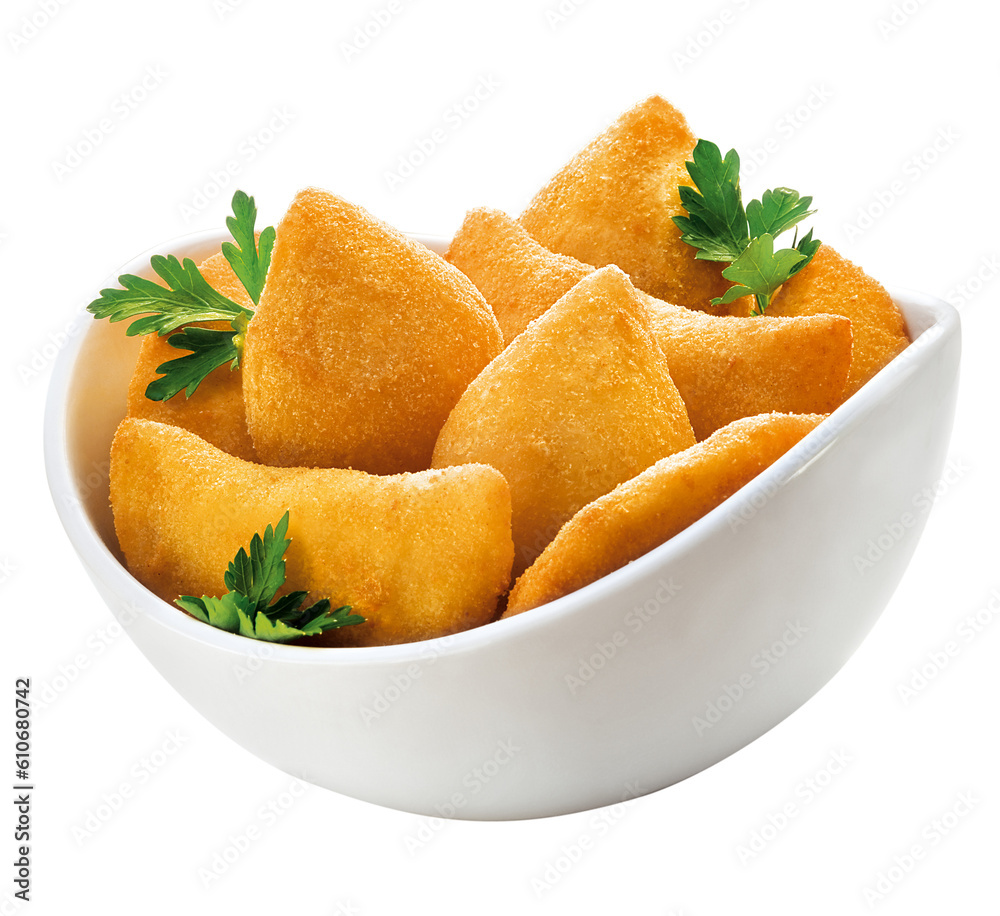 Tigela com coxinha e rissole isolado em fundo transparente - salgadinhos de festa Tigela com coxinha e rissole isolado em fundo transparente - salgadinhos de festa