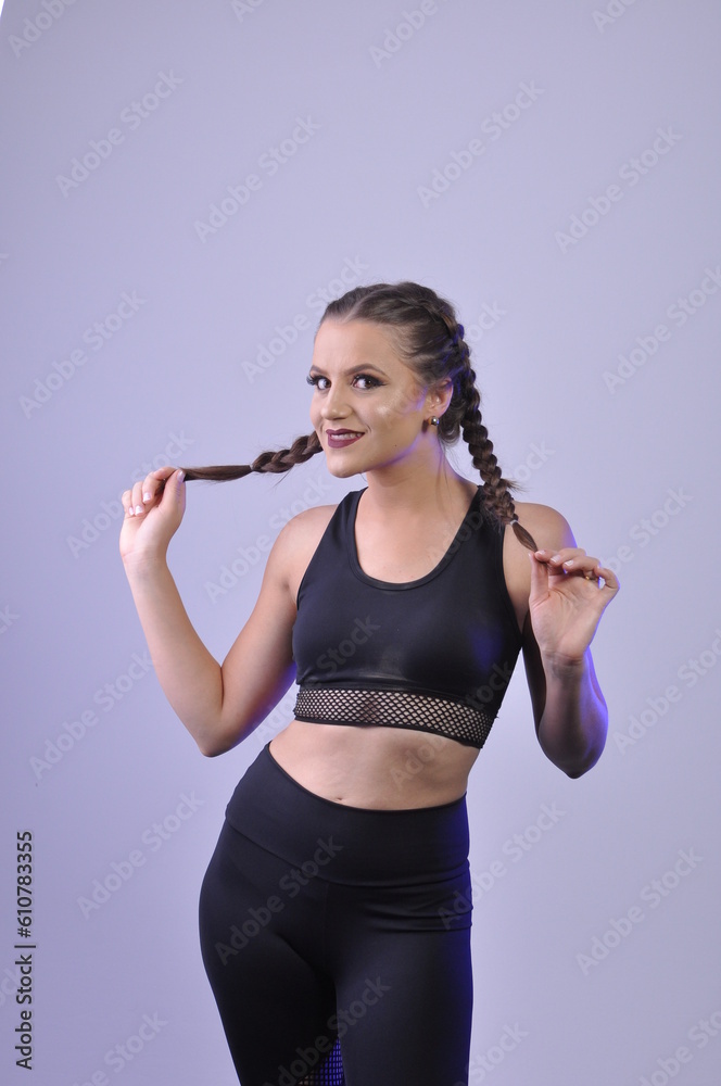 mulher sorridente saúdavel esportista 