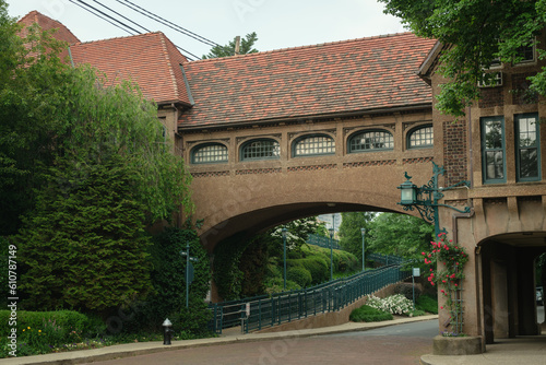 Obraz na płótnie Architectural at Station Square, in Forest Hills, Queens, New York w salonie
