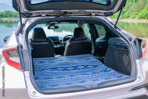 Wallpaper Mural 大自然の中で車中泊 Torontodigital.ca