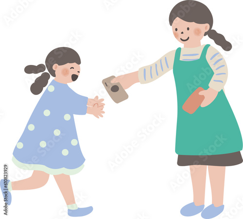 子どもにお小遣いを渡す親