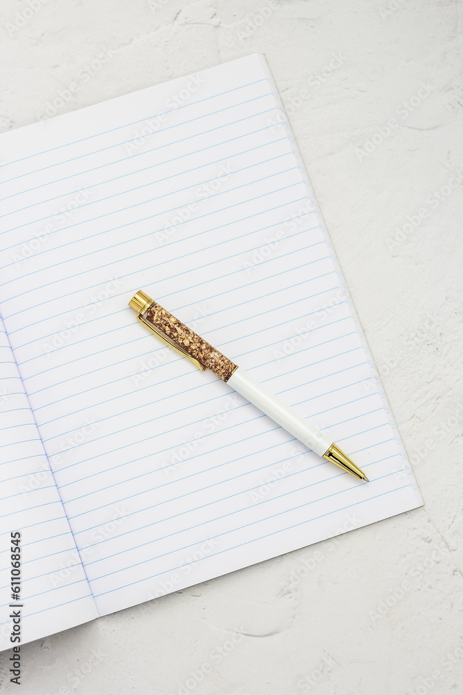 The pen lies in the notebook, the concept of study, time management. The pen lies in the notebook, the concept of study, time management.