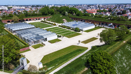 Cuadro en lienzo Aerial view on Part of Botanical garden in Le Havre - (Hanging gardens)