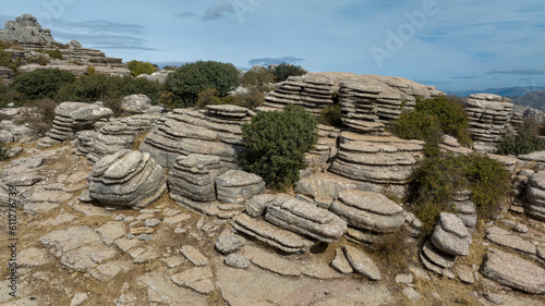 vista aérea de las formaciones rocosas del paraje natural del torcal de Antequera, Andalucía