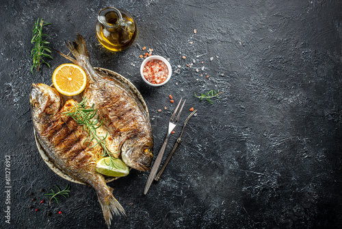 Canvas Print Baked fish dorado
