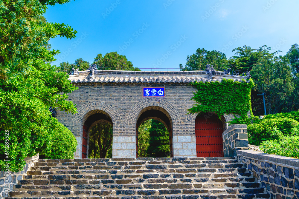 Summer scenery of Penglai Pavilion in Yantai, Shandong Province, Baiyun Palace