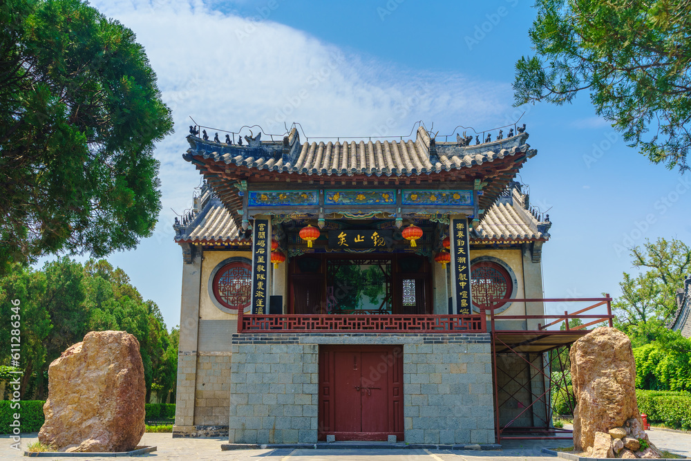 Fototapeta premium Summer scenery of Penglai Pavilion in Yantai, Shandong province