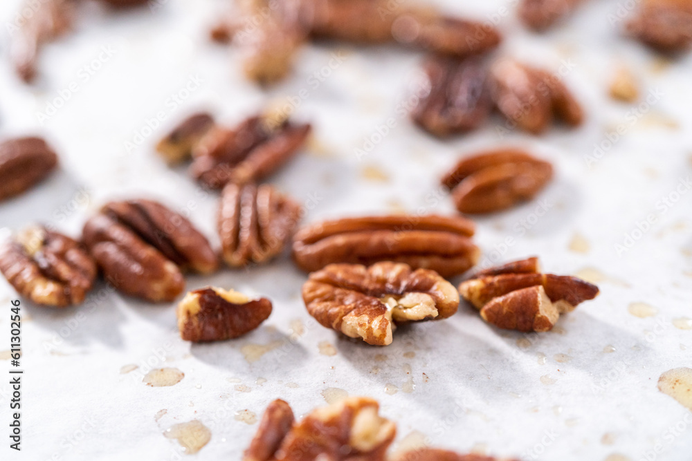 Obraz premium Toasted pecans