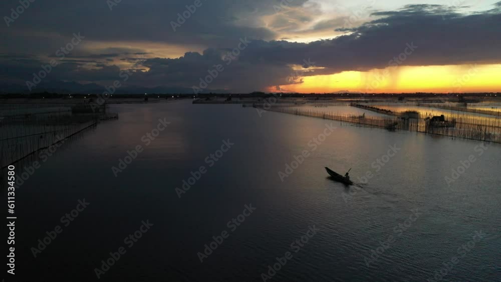 Daily life of fishermen in the lagoons in Hue.Video taken at Chuon lagoon,Hue Daily life of fishermen in the lagoons in Hue.Video taken at Chuon lagoon,Hue