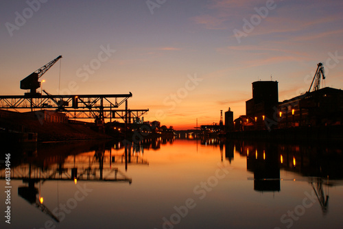 Rheinhafen, Hafen, Industrie, Krane, Sonnenuntergang, Spiegelung
