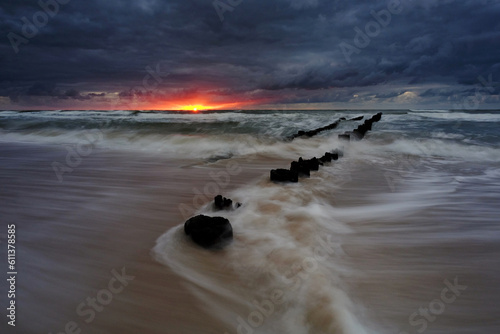 Burza nad wybrzeżem Morza Bałtyckiego, Dżwirzyno, Polska