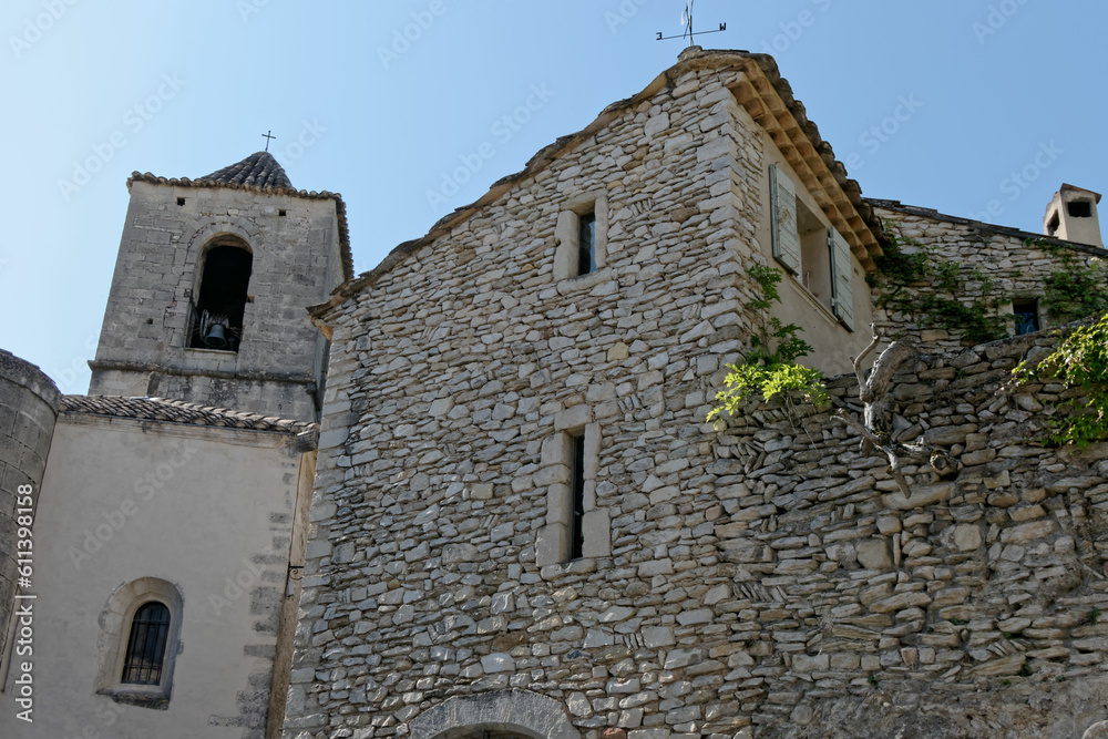 Clocher de la cathédrale Notre-Dame de l'Assomption de Vaison-La-Romaine - Vaucluse - France Clocher de la cathédrale Notre-Dame de l'Assomption de Vaison-La-Romaine - Vaucluse - France