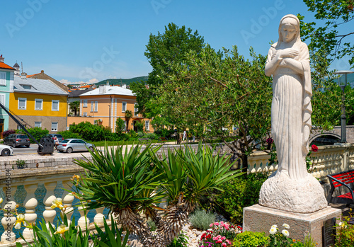 Crikvenica, Kroatien, Altstadt und Hafenbereich photo