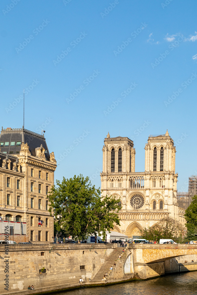 Cathédrale Notre-Dame in construction in Paris
