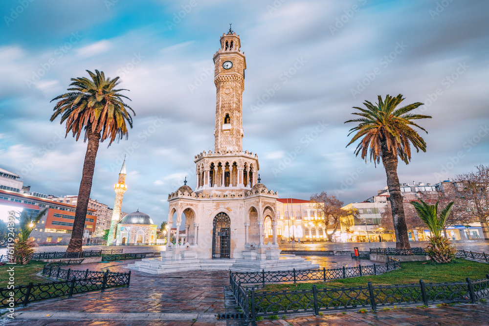 Surrounded by charming cafes and bustling bazaars, the Clock Tower serves as a focal point for social gatherings and leisurely strolls in the heart of Izmir.