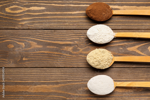 Four wooden spoons with var...