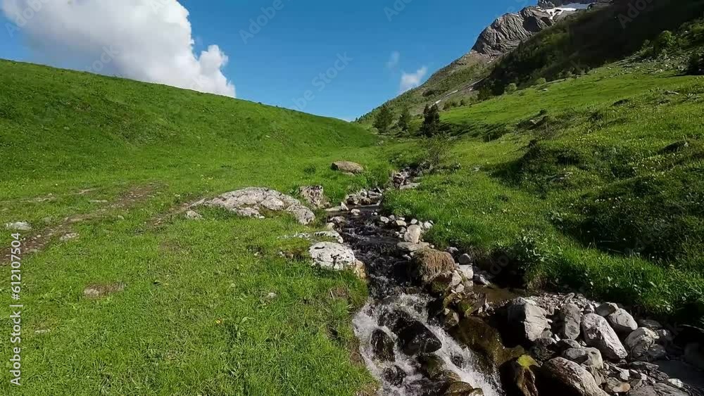 Le long de la route de la soif, dans les Aravis, Savoie/Haute-Savoie, France 09/19