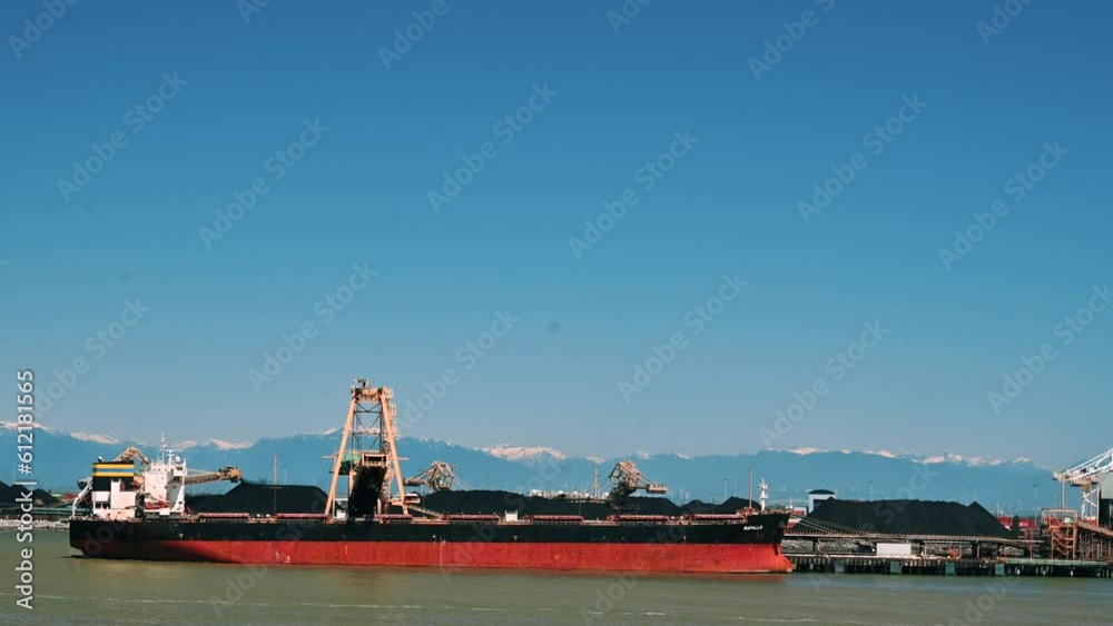 Bulk Container Ship Mooring: Efficient Handling at Tsawwassen Container ...