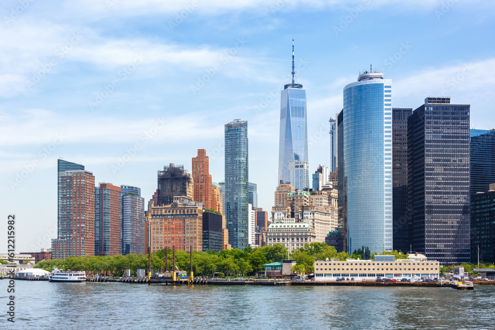 Obraz premium New York City skyline of Manhattan with World Trade Center skyscraper in the United States