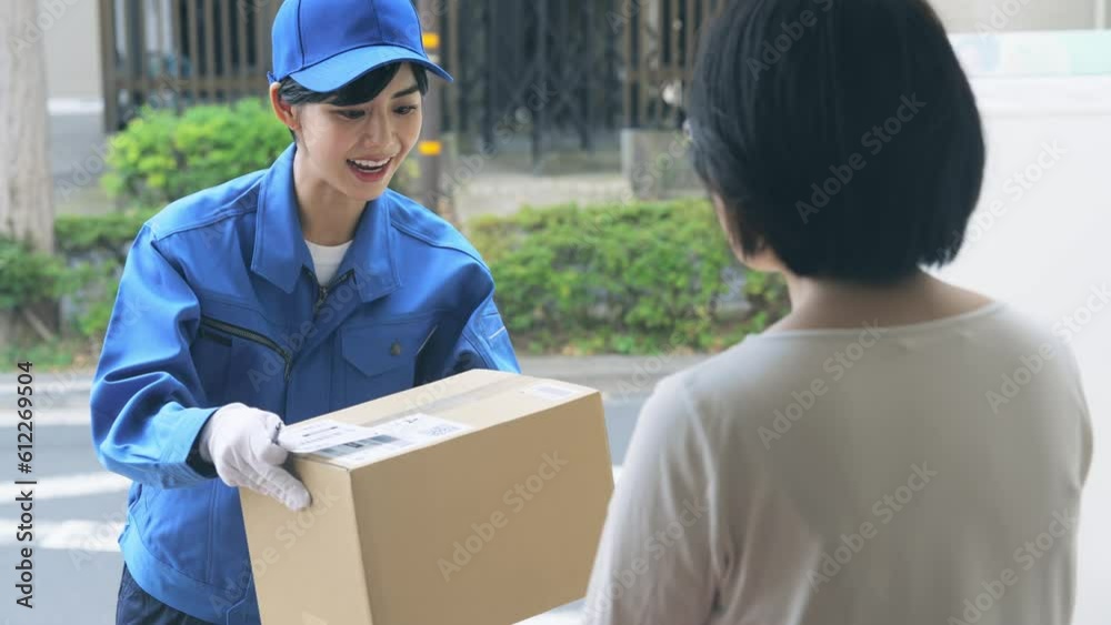 荷物を届けるデリバリースタッフ セールスドライバー 荷物を届けるデリバリースタッフ セールスドライバー