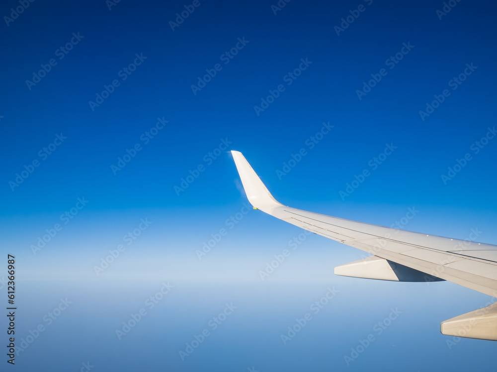 Obraz premium 飛行機・空・海外旅行 イメージ 