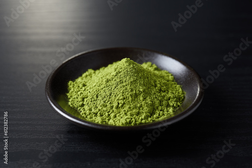 抹茶　木目背景イメージ