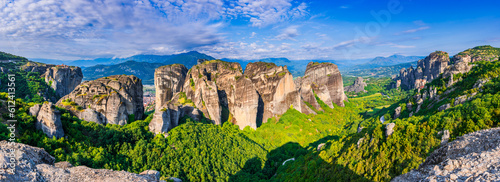 Obraz na płótnie Meteora, Greece. Incredible sunrise view of sandstone rock formations and monasteries. w salonie