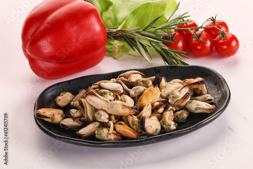 Marinated mussels in the bowl